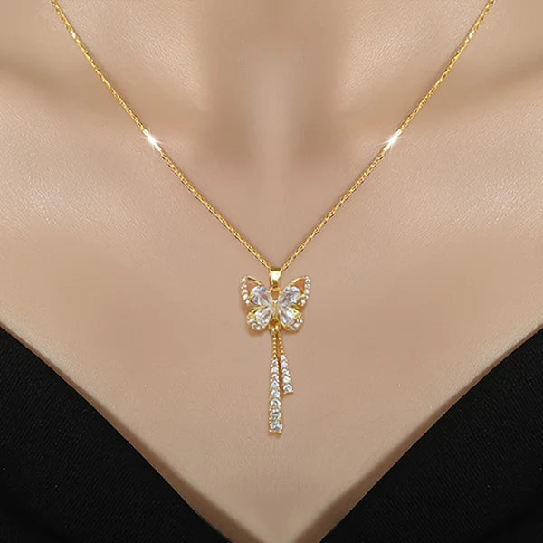 Collar Mariposa de La Transformación™