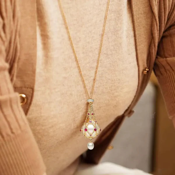 Collar de Lujo con Cadena de Malla y Perlas®